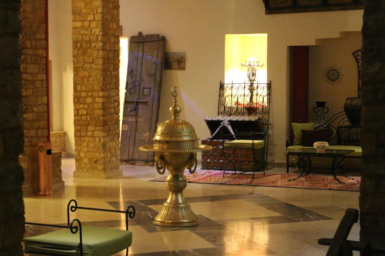Hotel Dakyanus タタウィーン エクステリア 写真